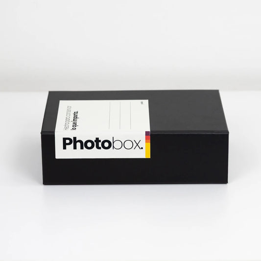 Caja de almacenamiento de fotos negra Photobox lateral
