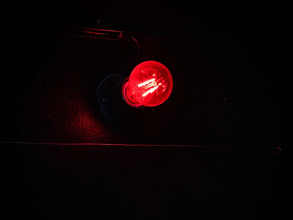 Bombilla Roja de Cuarto Oscuro