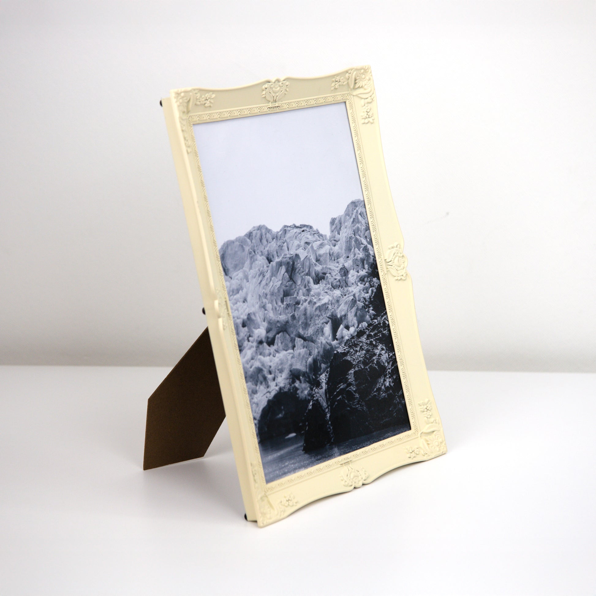 Fotografía de glaciar en marco de fotos ornamental beige con soporte